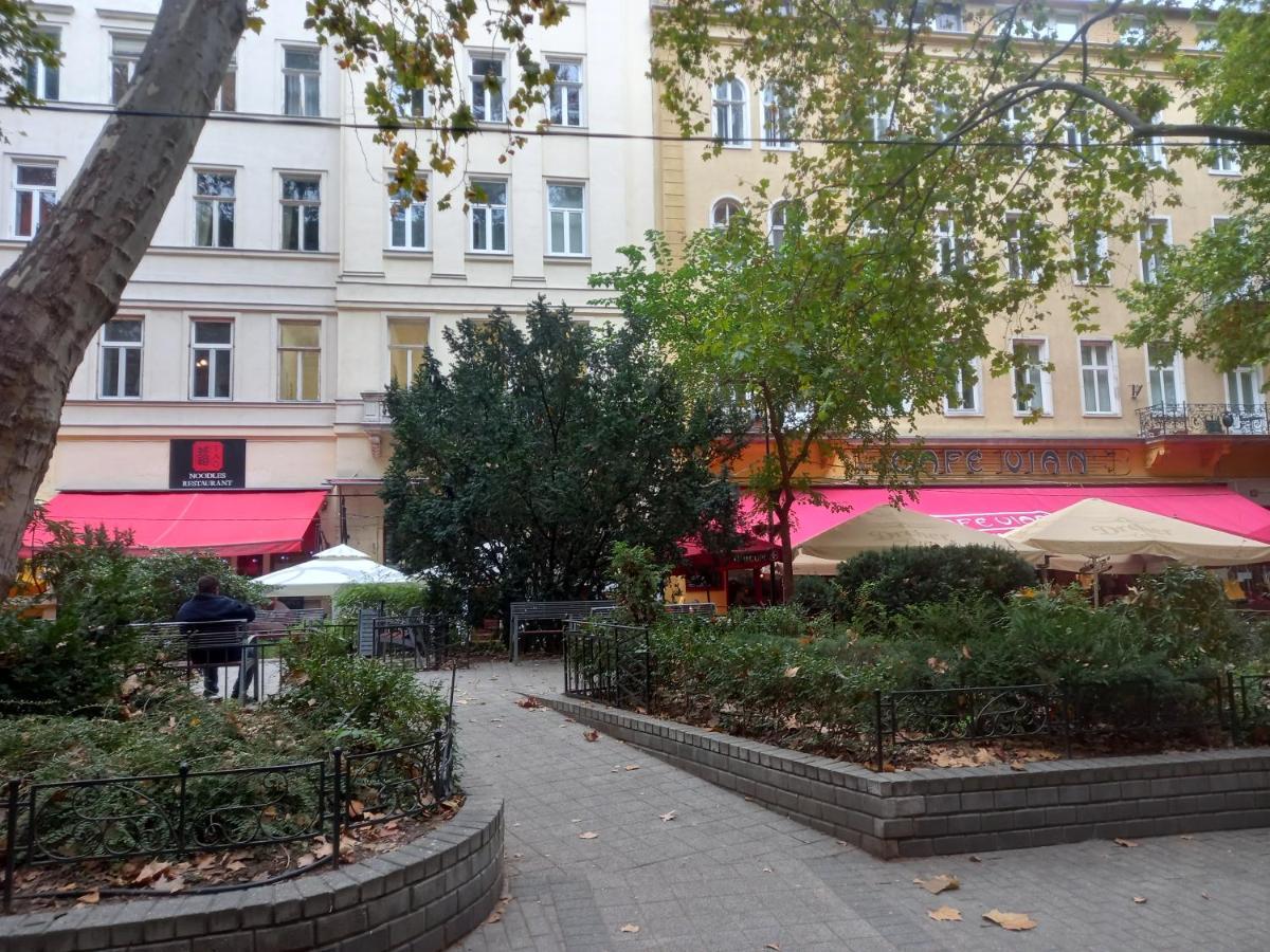 Liszt Ferenc Square Studio Apartment Budapest Exterior photo